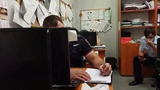 Недовольные менты, мы им мешаем работать , Перекрёсток, Липецк . смотреть онлайн