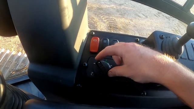 How to Operate a Cat D2 Dozer смотреть онлайн