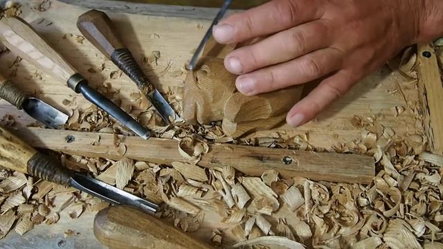 Видео Вырезаем белку (скульптура) смотреть онлайн