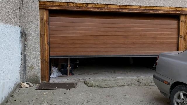 Гаражна врата LHR