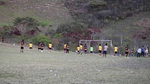 Encuentro Deportivo Entre Los Clubs SAN FRANCISCO (Pion) VS LA IRACA смотреть онлайн