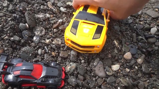 Игрушечные машинки и Бамбалби. Видео с игрушками