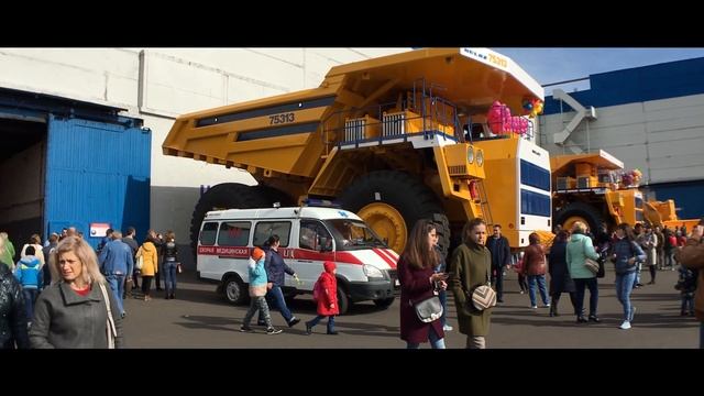 День открытых дверей. Белаз World of tanks. Стенд Geely. Музей Белаза. смотреть онлайн