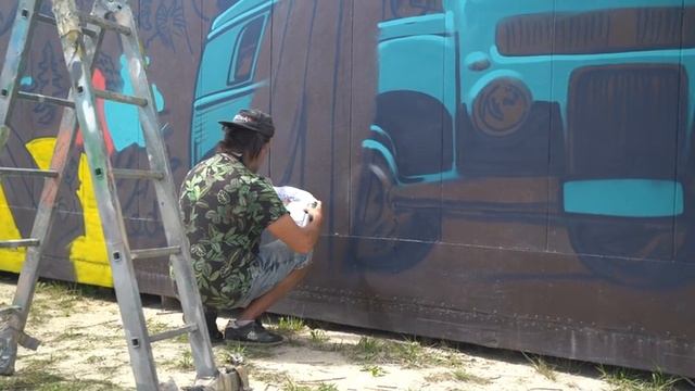 Graffiti & Surfing. Тренируем ровный контур. Работа по металлу. Как рисовать плоские граффити.
