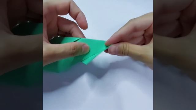 Tutorial on 34° Star Kusudama from A4 ratio papers смотреть онлайн