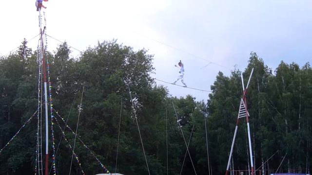 Канатоходец без шеста-балансира в Ижевске 16.07.18