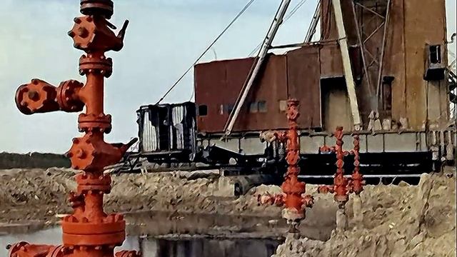 1992 год. Нефтеюганск. Юганскнефтегаз. Нефть Югры смотреть онлайн