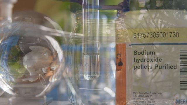 What happens when Magnesium chloride (MgCl2) reacts with Sodium hydroxide (NaOH)? | MgCl2 + NaOH смотреть онлайн