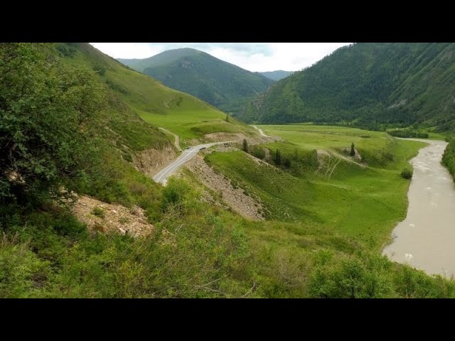 Горный Алтай - старый Чуйский тракт и Памятник Фронтовым Водителям.