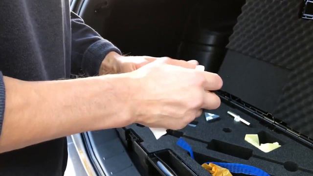 Обратный молоток и холодный клей