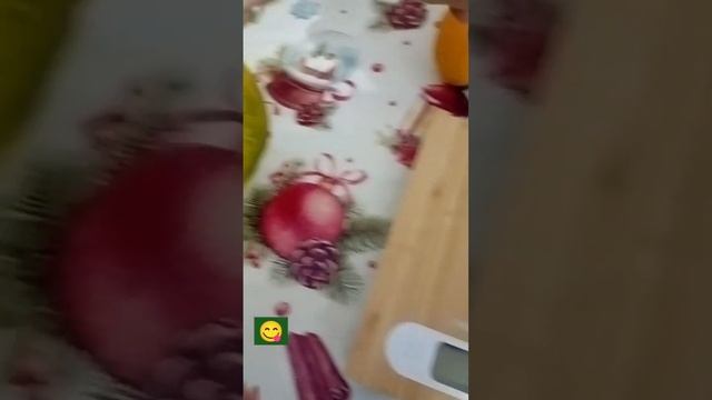 Первый помидор "оранжевый слон" и первая дынька в сезоне 2023. смотреть онлайн