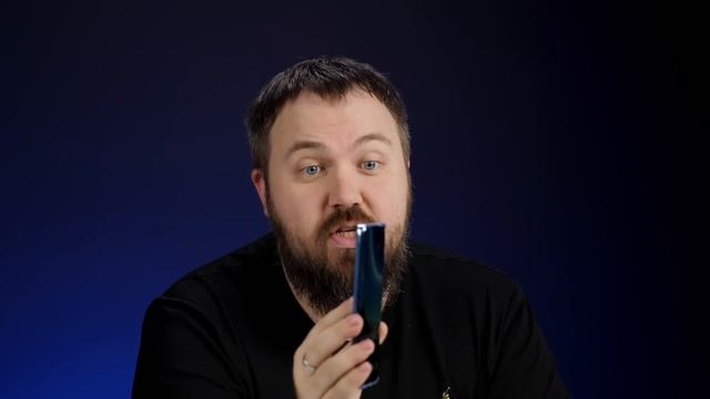 Распаковка фотохромного смартфона, меняющего цвет — vivo V25 Pro смотреть онлайн