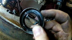 Как заменить сальники ШРУСов КПП ваз 2110.