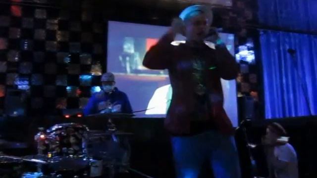 Брат и DJ Черный ("Д.Р. Боба Марли", клуб "Распутин") смотреть онлайн