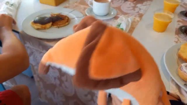 Петя и Лис завтракают смотреть онлайн