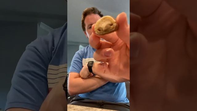 Review: Kinder Bueno White