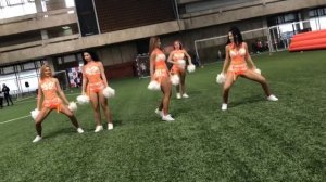 Группа поддержки Lucky Demons Cheerleaders Черлидеры Черлидинг шоу