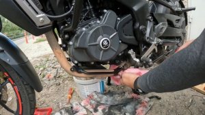 Замена масла своими руками на Bajaj Pulsar NS 200.