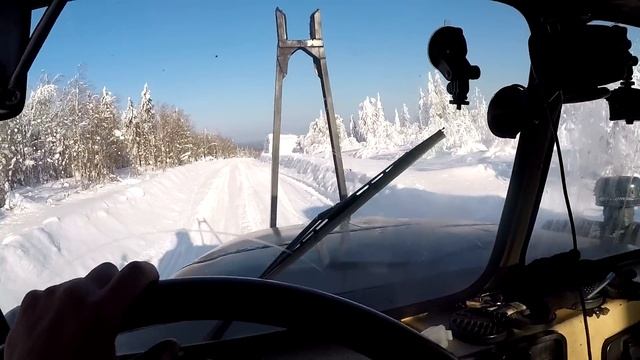 Съездил на Ваю за лесом. Помог туристам. Урал лесовоз. смотреть онлайн