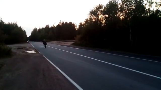 Стант на питбайке. Хулиган JekaStunter смотреть онлайн