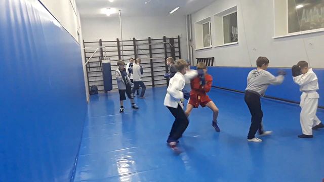 Cмешанные техники в рукопашном бое смотреть онлайн