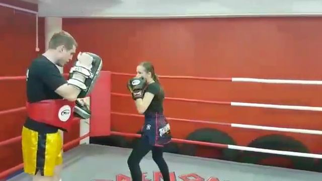 Девушки и тайский бокс клуб LESTA смотреть онлайн