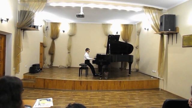 1 - Павел Захаров "Полифонический эскиз". 2 - А. Лемуан " 30 этюд". Давід Бутко 8 років. смотреть онлайн