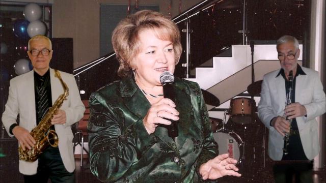 В ресторане смотреть онлайн