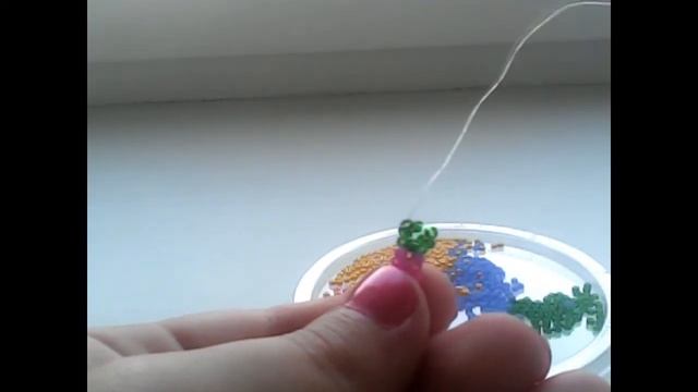 (2)летние серьги из бисера 1 часть. смотреть онлайн