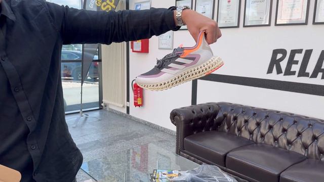 Вот это поворот 🏃🏼  ➡️