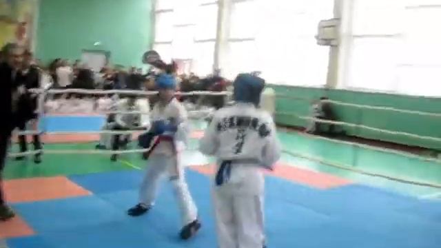 Глеб Шевелёв. Открытый турнир по таэквон-до ГТФ г. Волжского. 17 марта 2013 года. Бой первый. смотреть онлайн