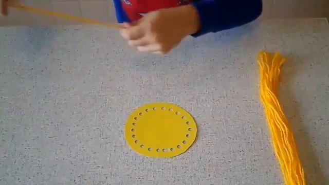 Солнышко из картона и ниток Поделки с детьми смотреть онлайн