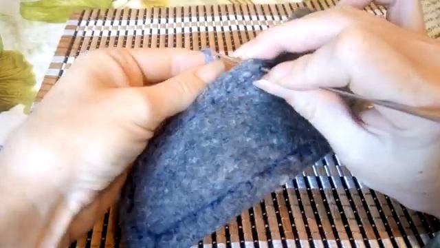 Как обвязать крючком войлочную стельку для тапочек смотреть онлайн