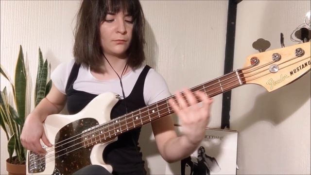 Vulfpeck - Dean Town - Bass Cover by Paris Moon Fennell смотреть онлайн
