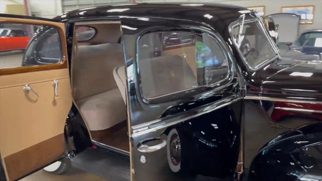 1939 Ford Deluxe Wak Around смотреть онлайн