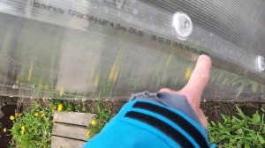 Не покупайте этот поликарбонат на теплицу:  развалился за 3 сезона