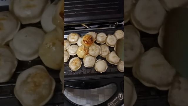 Жарим пельмени "Бульмени" в Мультипекарь Редмонд RMB-PM601 смотреть онлайн