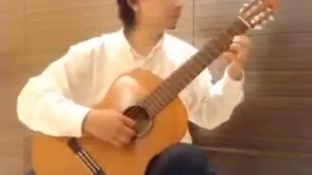Difference between 2 guitars Yamaha C40 and Yamaha CG111C (renamed to CG142C) смотреть онлайн