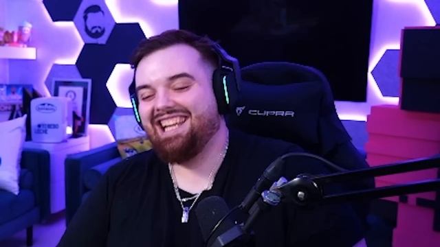 REACCIONANDO A MEJORES MOMENTOS DE SQUID CRAFT GAMES 2 DÍA 4 смотреть онлайн