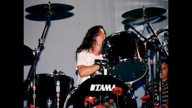 Smells Like Teen Spirit Isolated Drums - Dave Grohl of Nirvana смотреть онлайн