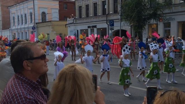 Фестиваль цветов 2018 в Самаре - карнавал / Flower festival 2018 in Samara - the carnival смотреть онлайн