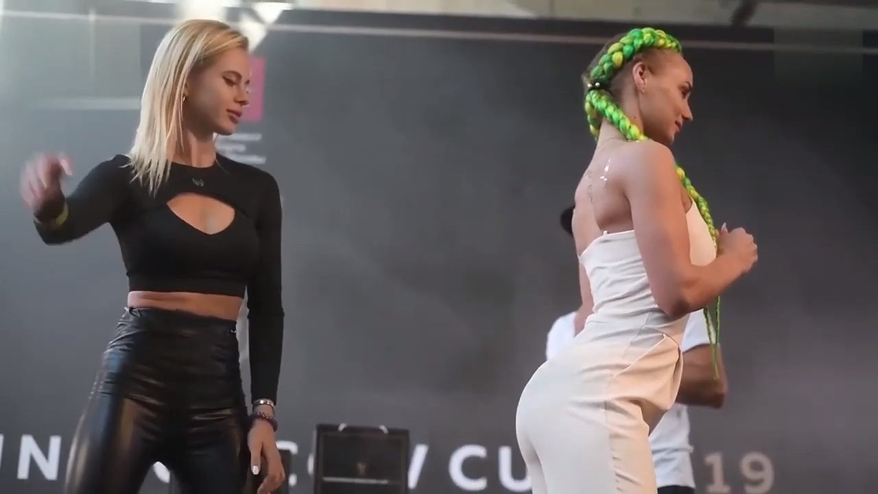 Чемпионат по шлепкам по попе среди девушек смотреть онлайн