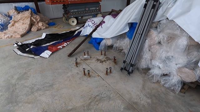 New Shop Space Going Up! смотреть онлайн