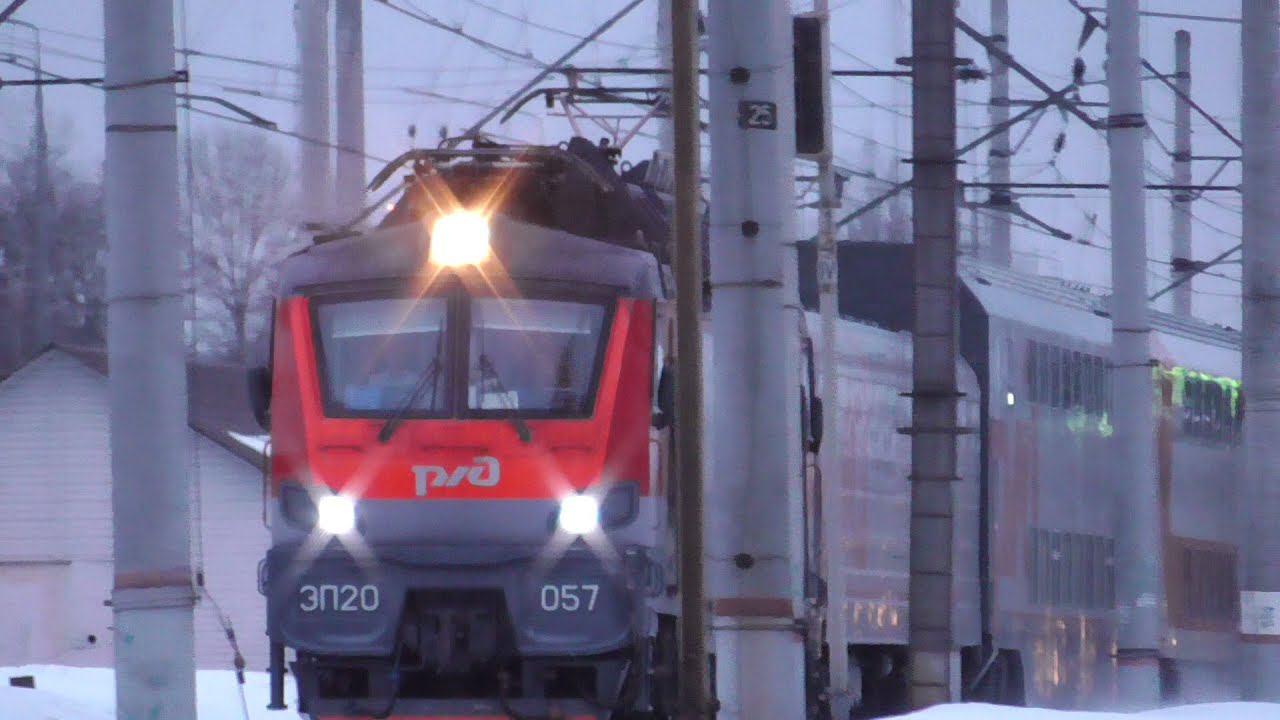 ЭП20-057 с поездом №103 Адлер-Москва смотреть онлайн