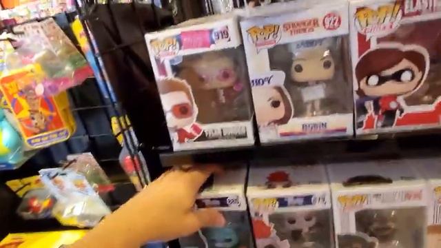 Crazy Funko Pop Hunt! (Chases, New, Vaulted Funko Pops) смотреть онлайн