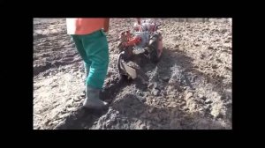 Мотоблок Мотор Сич МБ - 8. Пашет конным плугом.