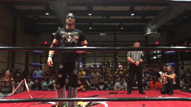 Brian Cage vs Johnny Morrison 1 of 6 / 20170430WrestleCircus смотреть онлайн