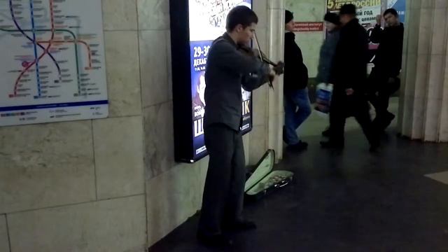Скрипач в метро