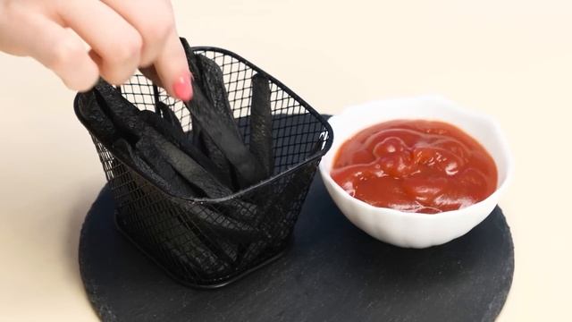 Кулинарный Челлендж: Уэнсдей Против Бабушки | Вкусные Рецепты от Fun Fun Challenge смотреть онлайн