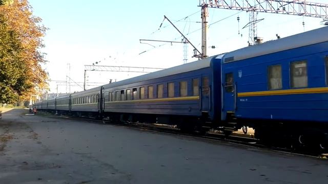 ЧС7-174 с поездом 72 Киев - Запорожье смотреть онлайн